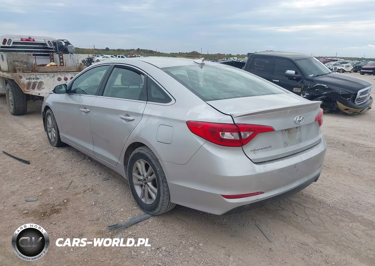 2016 Hyundai Sonata VIN:5NPE24AF6GH399570 - 3