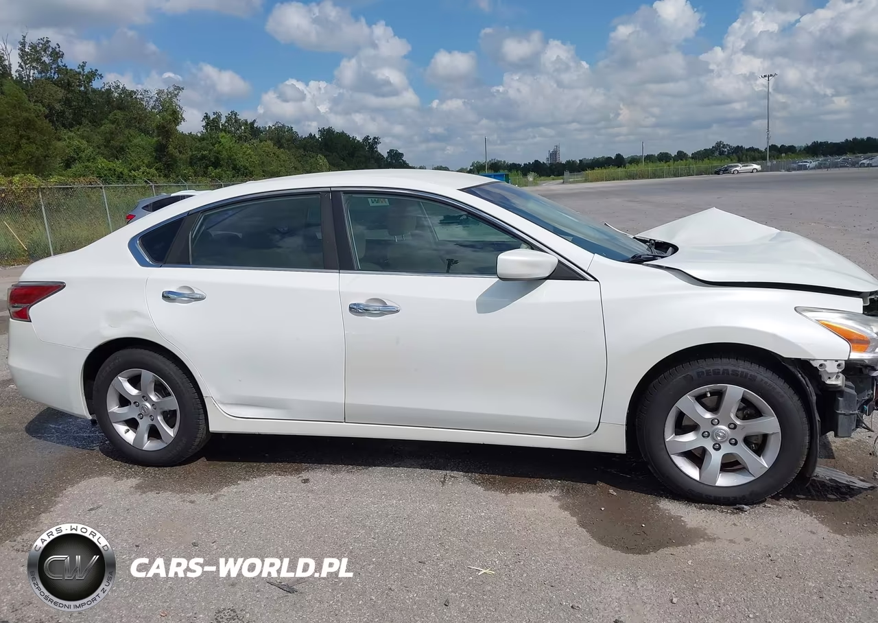 2015 Nissan Altima 2.5 S VIN:1N4AL3AP7FN354978 - 14