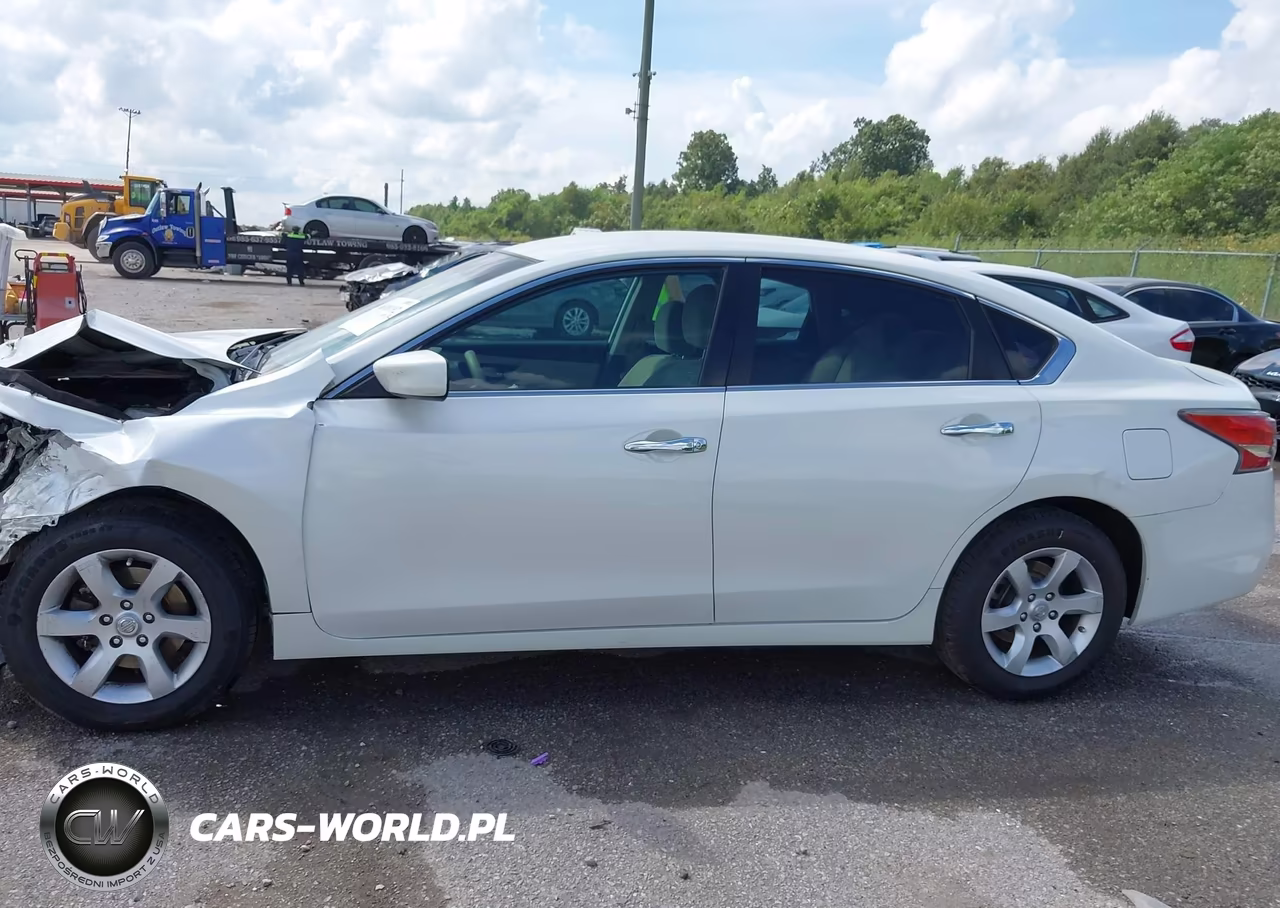 2015 Nissan Altima 2.5 S VIN:1N4AL3AP7FN354978 - 15