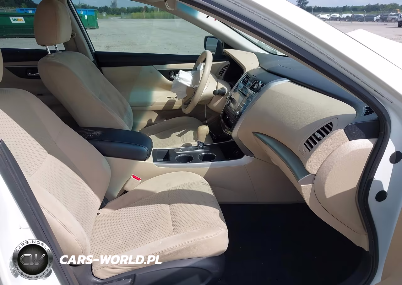 2015 Nissan Altima 2.5 S VIN:1N4AL3AP7FN354978 - 5