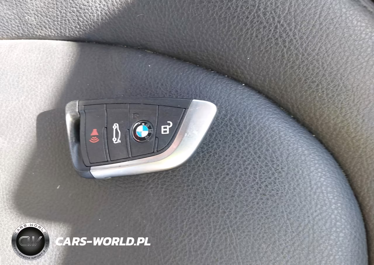2017 BMW X1 xDrive28I VIN:WBXHT3C32H5F86755 - 11