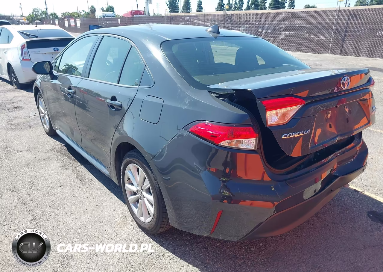 2024 Toyota Corolla Hybrid Le VIN:JTDBCMFE4R3067240 - 3