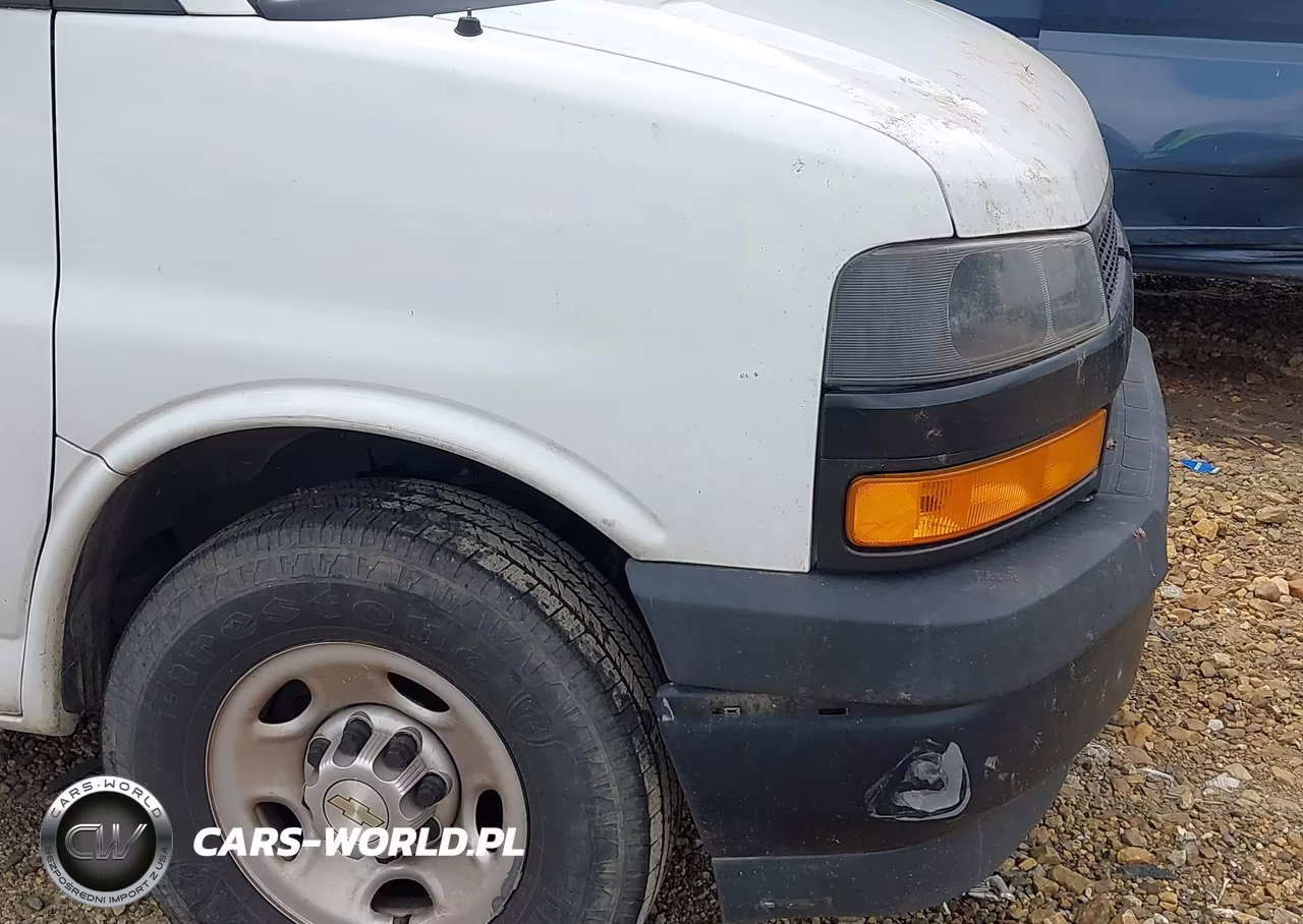 2020 Chevrolet Express Cutaway Work Van VIN:1GB0GRFG7L1273685 - 12