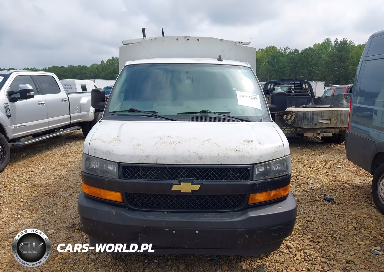 2020 Chevrolet Express Cutaway Work Van VIN:1GB0GRFG7L1273685 - 13