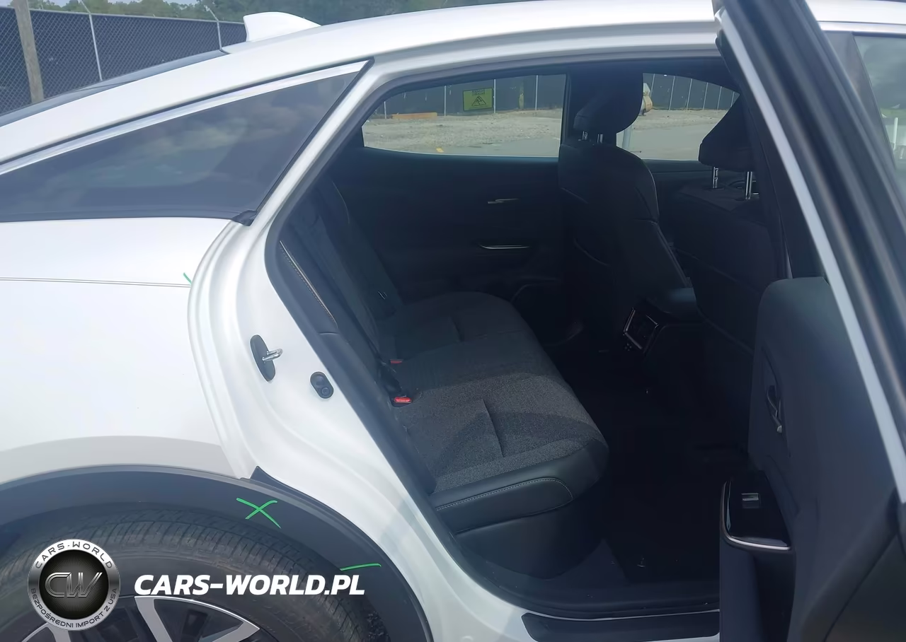 2024 Toyota Crown Xle VIN:JTDAAAAF0R3025602 - 8