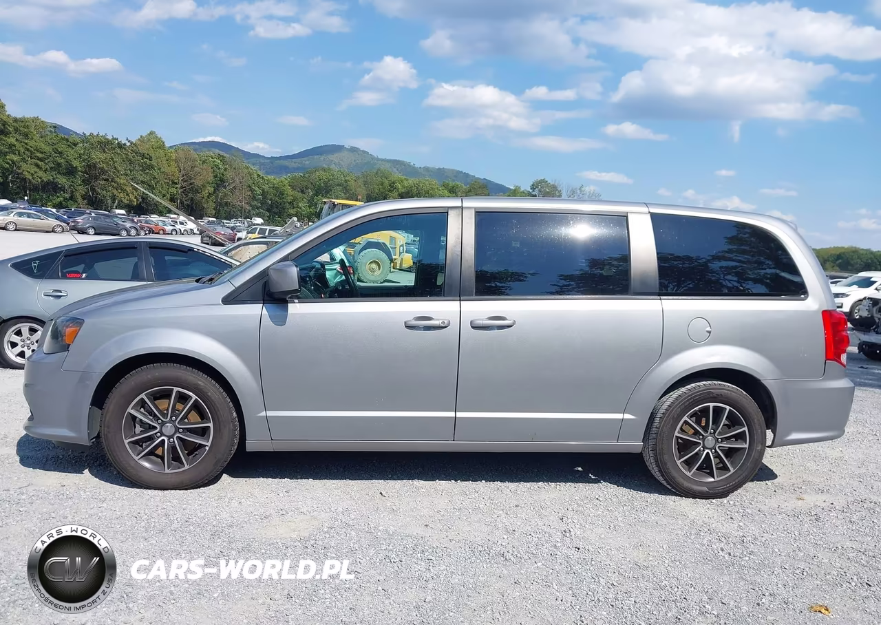 2019 Dodge Grand Caravan Gt VIN:2C4RDGEG9KR535346 - 14