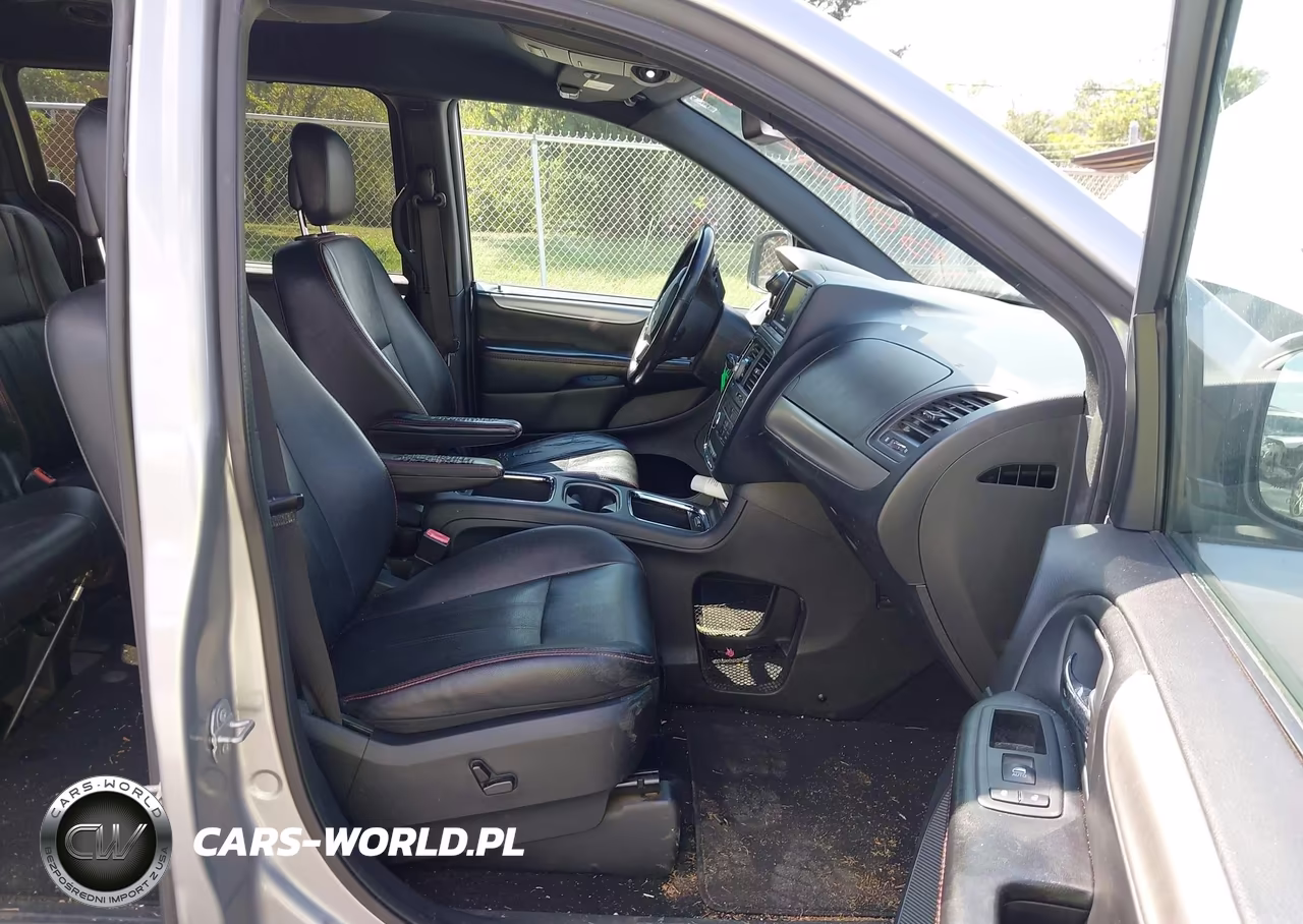 2019 Dodge Grand Caravan Gt VIN:2C4RDGEG9KR535346 - 5