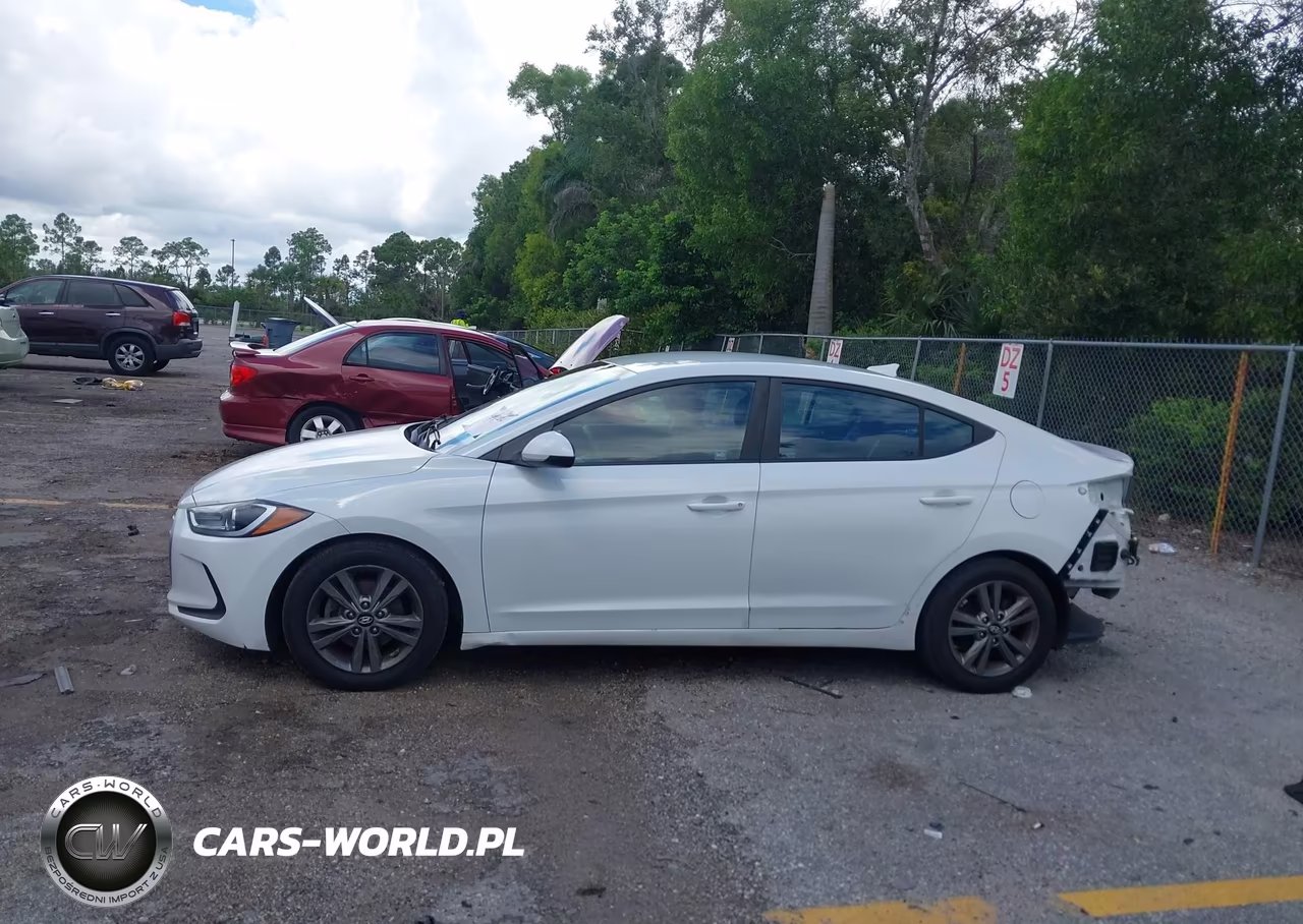 2018 Hyundai Elantra Sel VIN:5NPD84LF1JH228708 - 15