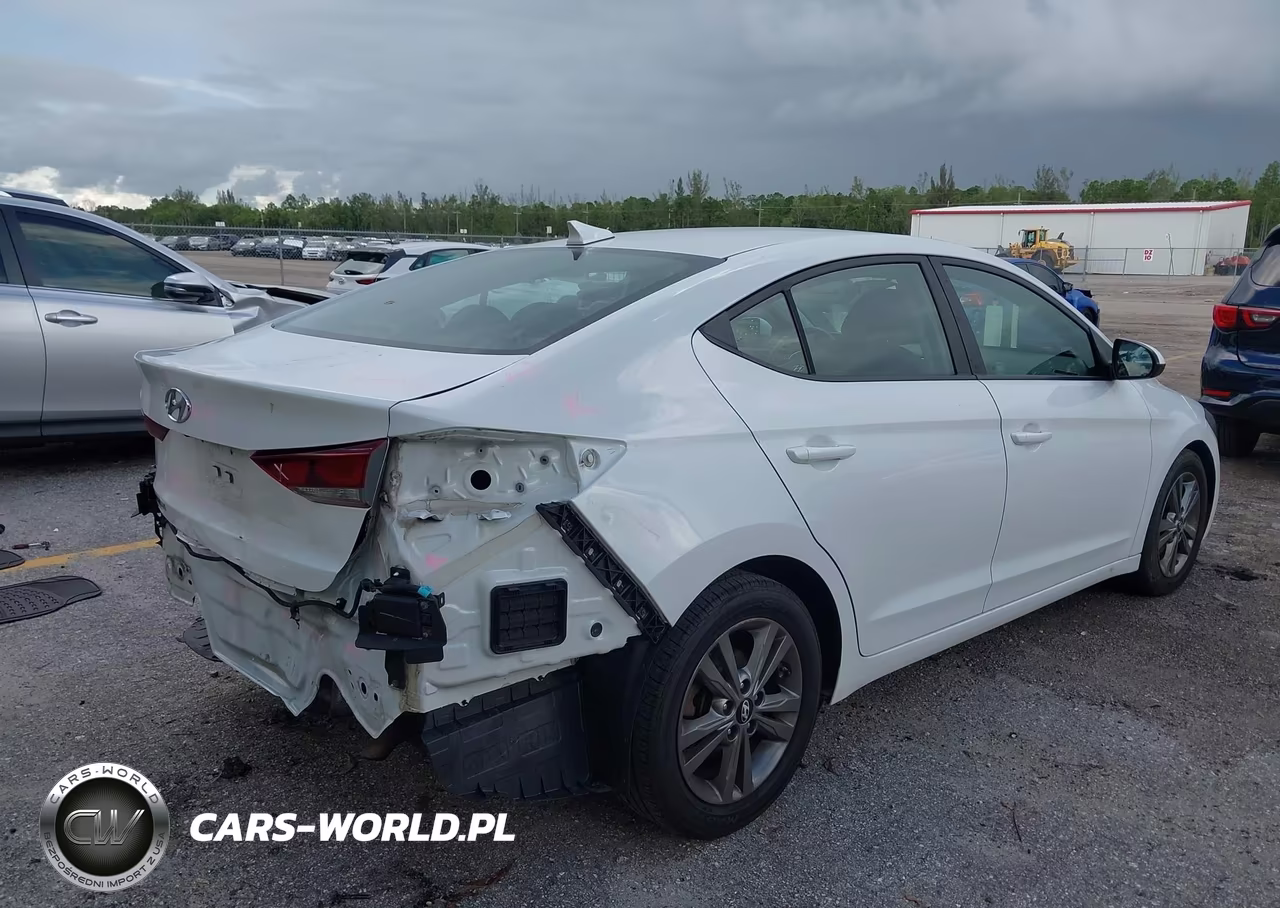 2018 Hyundai Elantra Sel VIN:5NPD84LF1JH228708 - 18