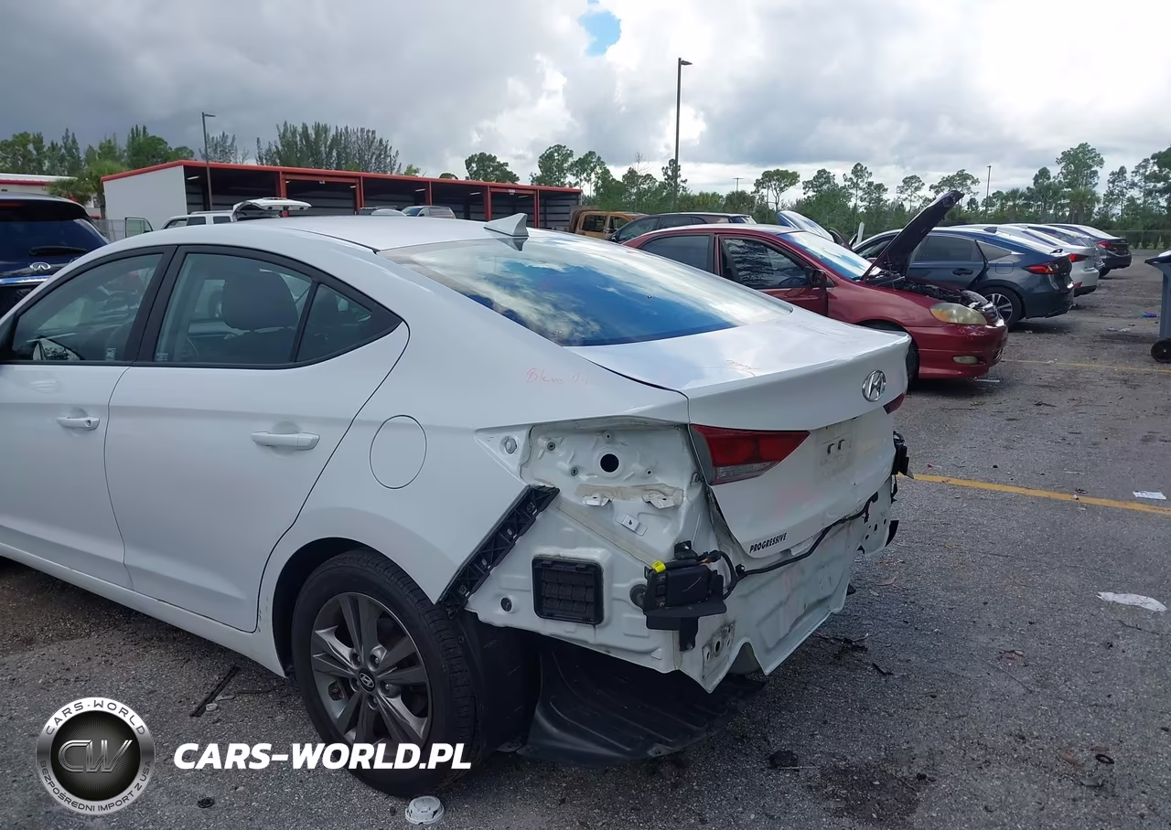 2018 Hyundai Elantra Sel VIN:5NPD84LF1JH228708 - 19