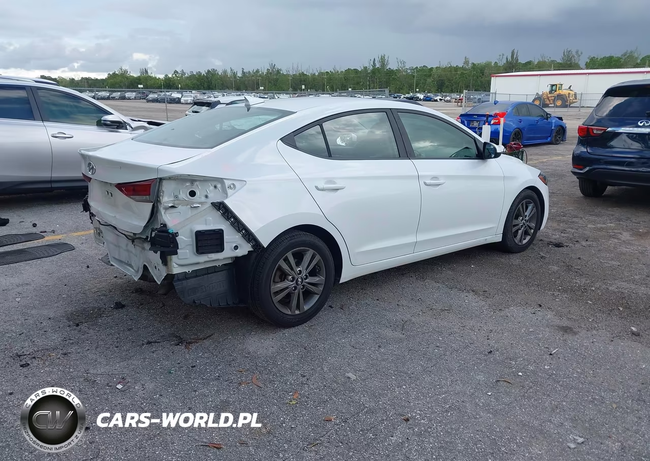 2018 Hyundai Elantra Sel VIN:5NPD84LF1JH228708 - 4