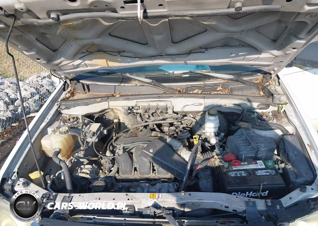 2008 Ford Escape Xlt VIN:1FMCU03148KA08829 - 10