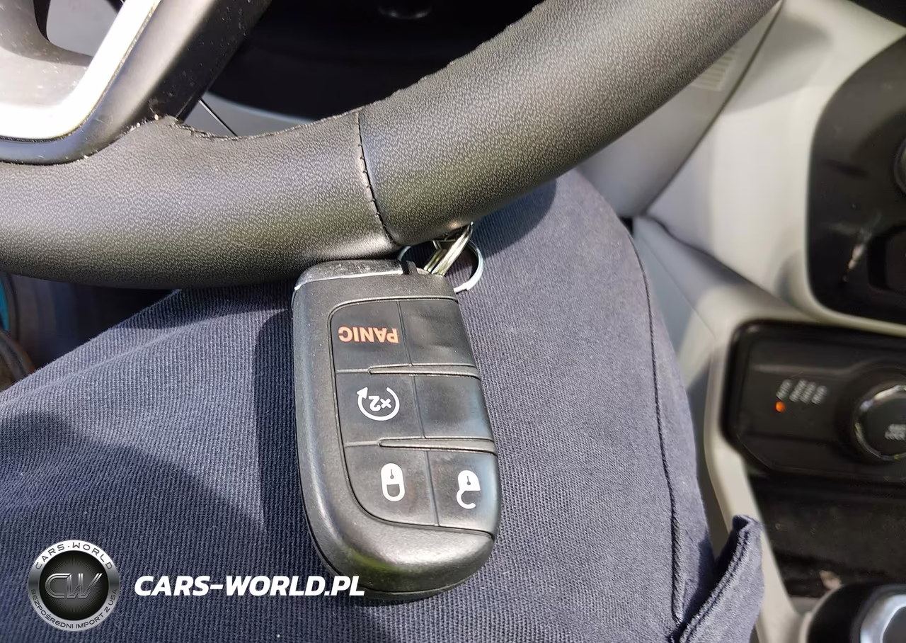 2020 Jeep Renegade Latitude 4X4 VIN:ZACNJBBB2LPL84890 - 11