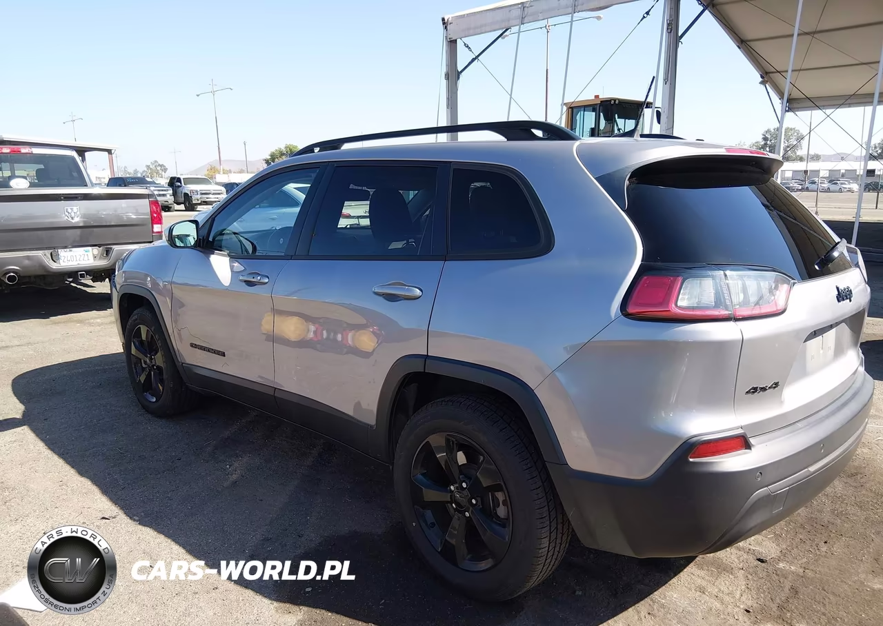 2020 Jeep Cherokee Altitude 4X4 VIN:1C4PJMLB0LD604676 - 3