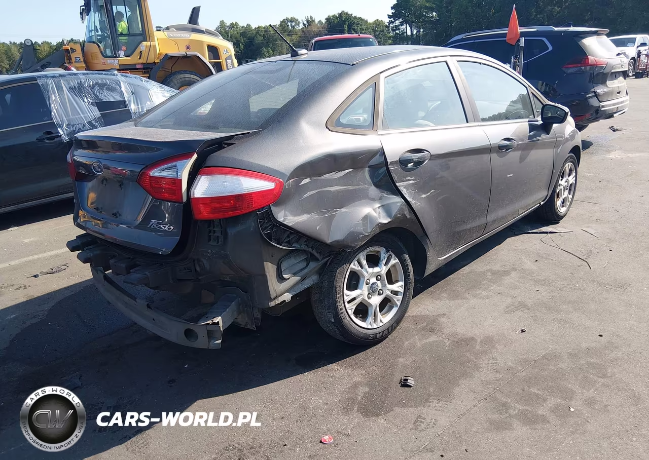 2015 Ford Fiesta Se VIN:3FADP4BJ9FM178463 - 4