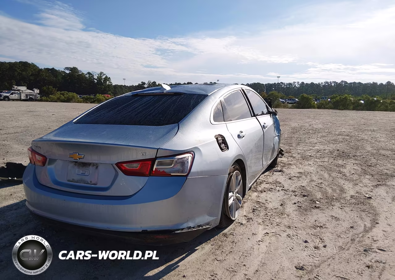 2018 Chevrolet Malibu Lt VIN:1G1ZD5STXJF244438 - 4