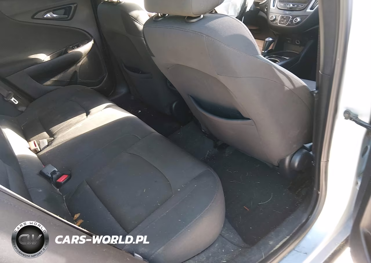2018 Chevrolet Malibu Lt VIN:1G1ZD5STXJF244438 - 8