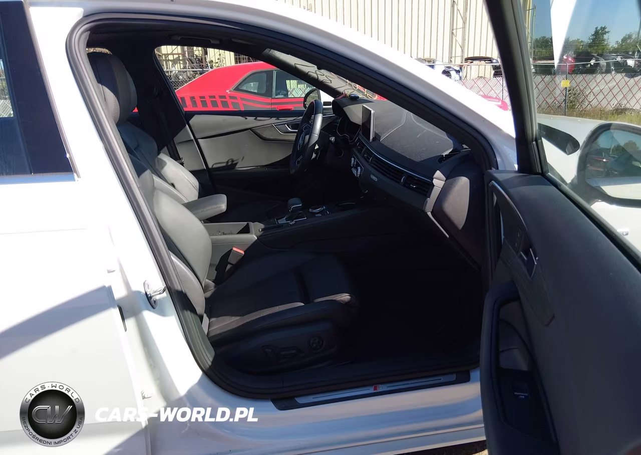 2019 Audi A4 45 Premium VIN:WAUENAF43KA055348 - 5