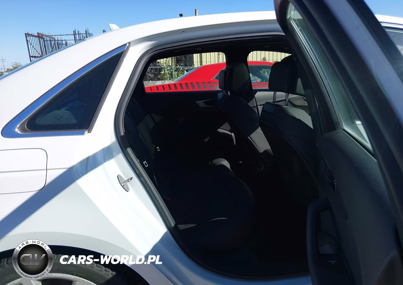 2019 Audi A4 45 Premium VIN:WAUENAF43KA055348 - 8