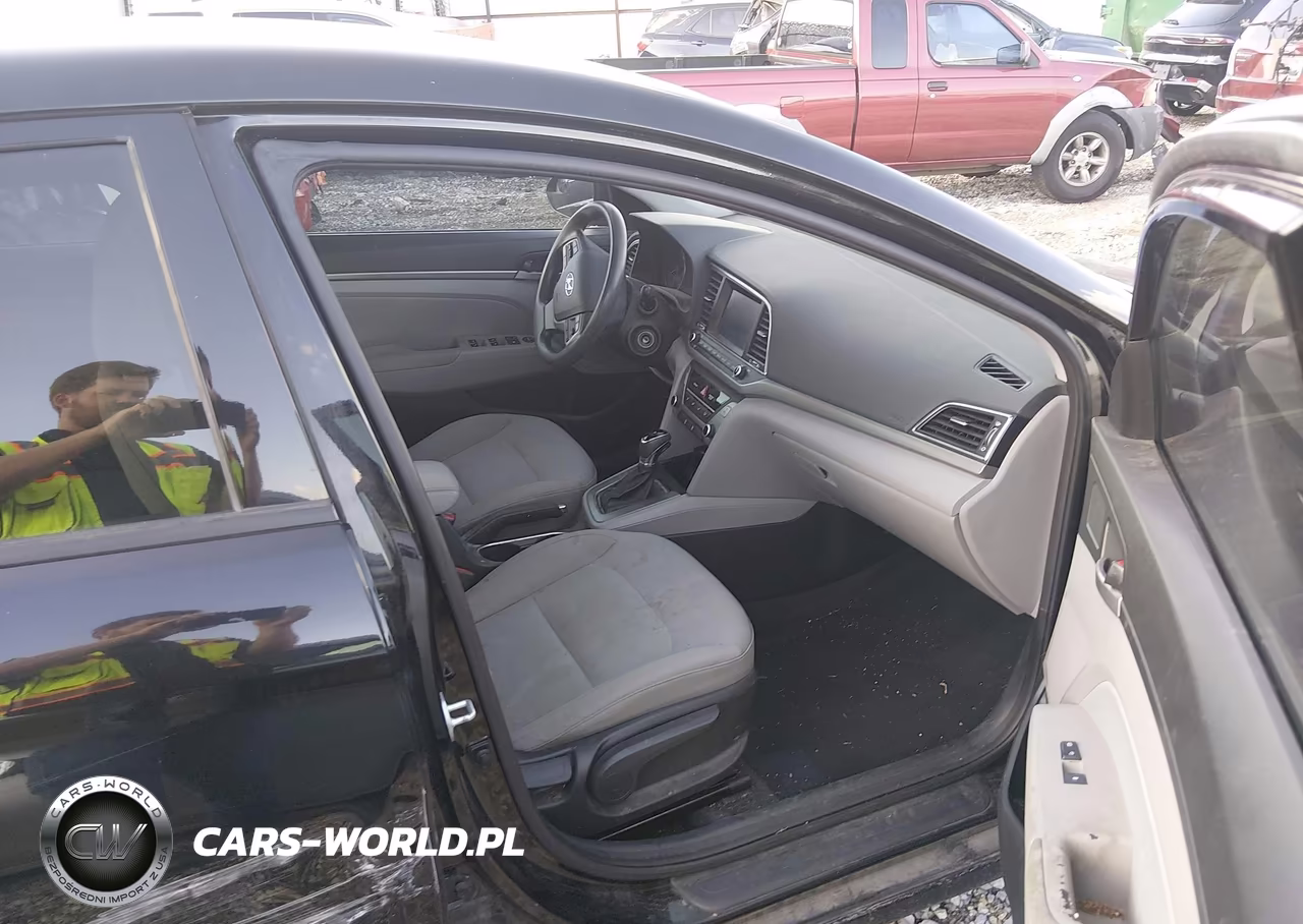 2017 Hyundai Elantra Se VIN:5NPD84LF9HH115132 - 5