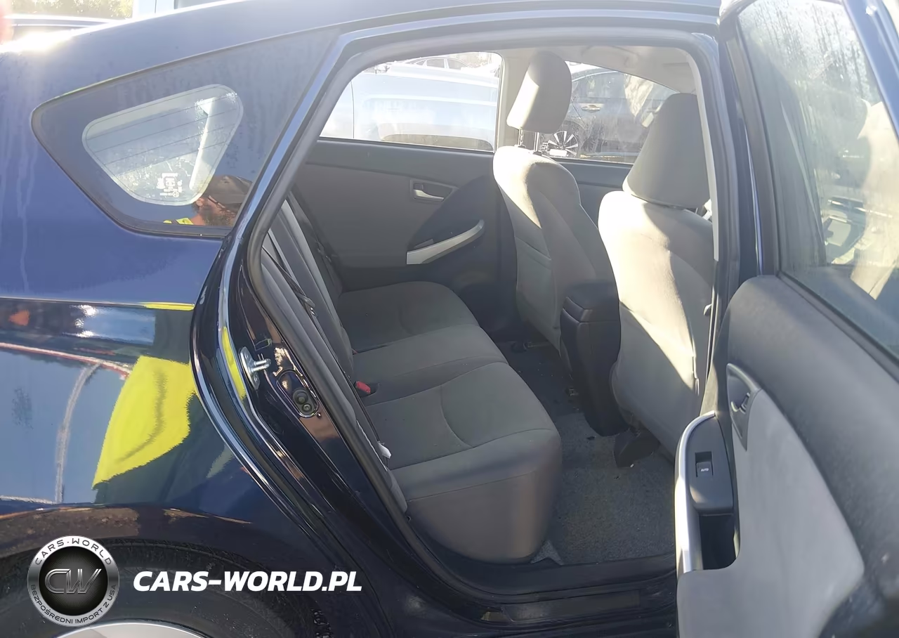 2013 Toyota Prius Three VIN:JTDKN3DU1D1672755 - 8