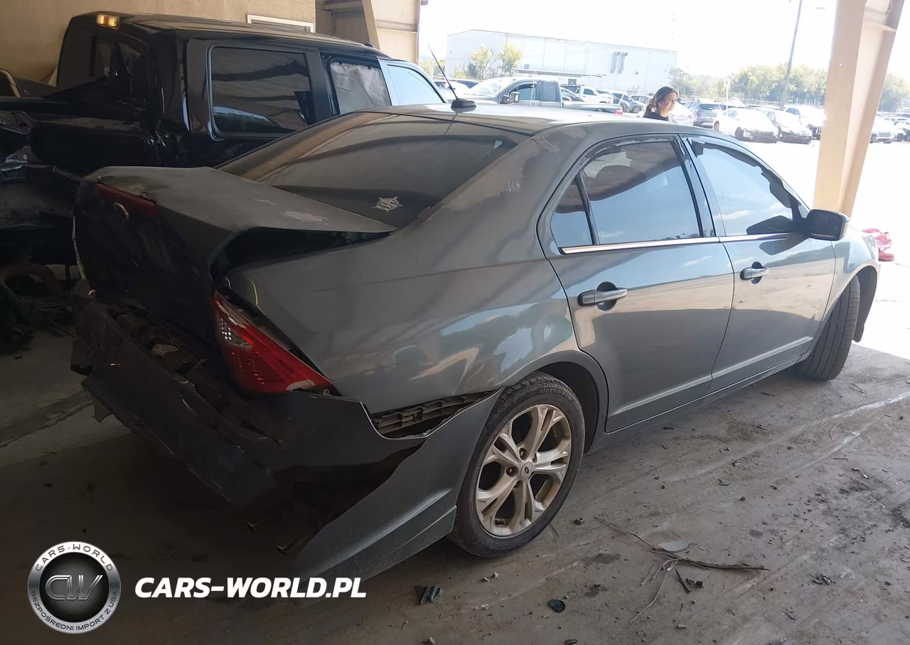 2012 Ford Fusion Se VIN:3FAHP0HA4CR121250 - 4