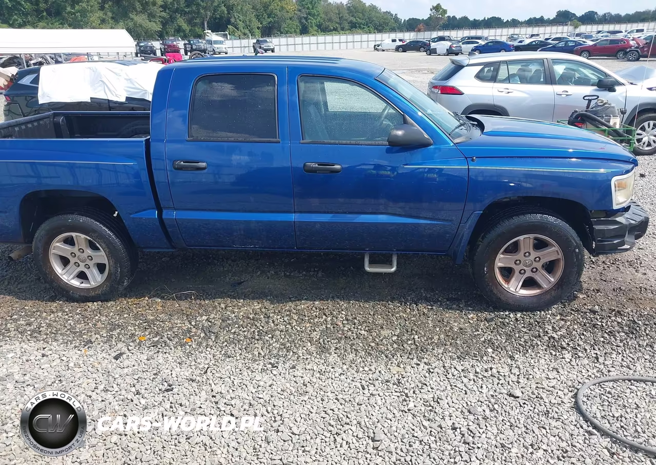 2011 Dodge Dakota VIN:1D7RE3GKXBS656091 - 14