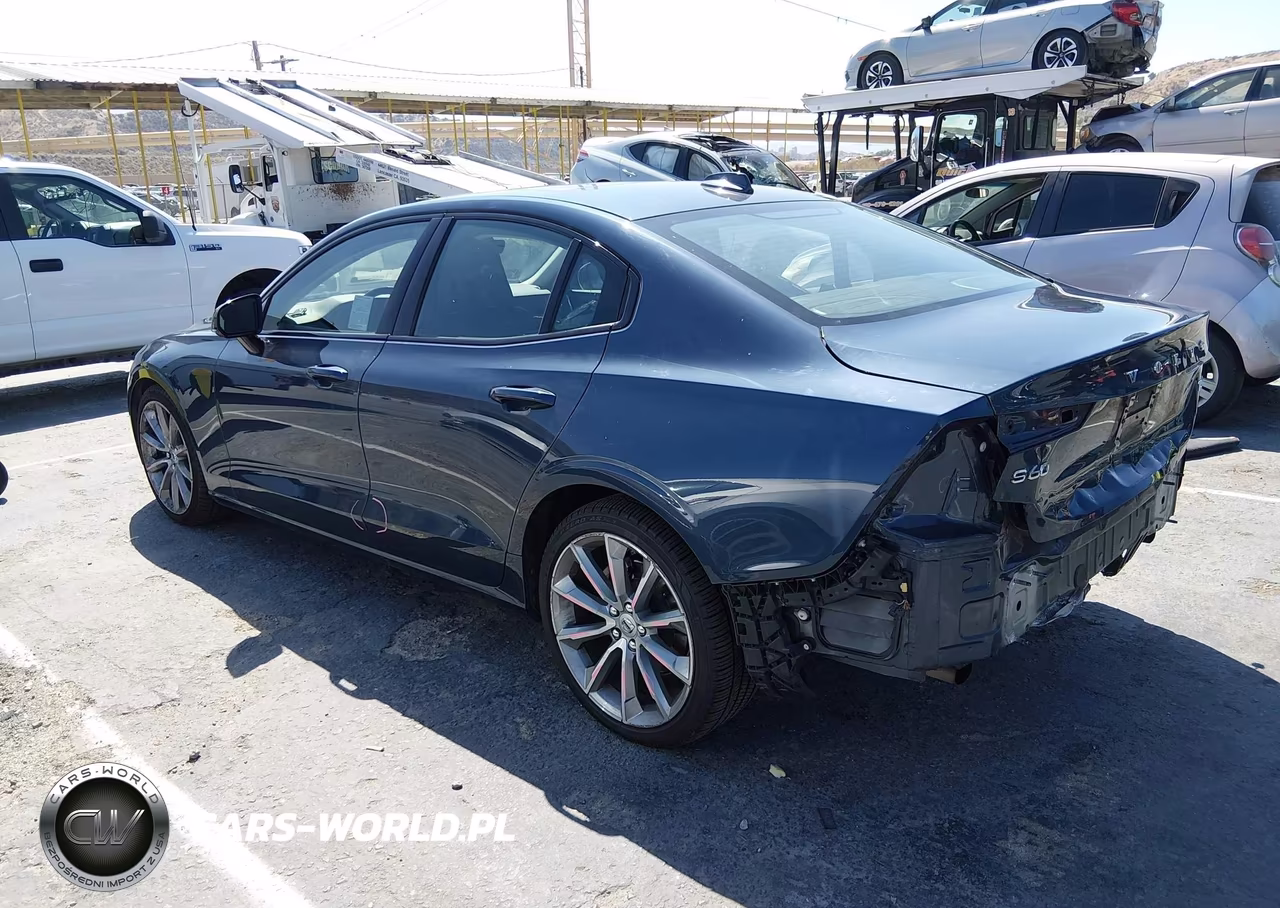 2021 Volvo S60 T5 Momentum VIN:7JR102TZ2MG117961 - 3