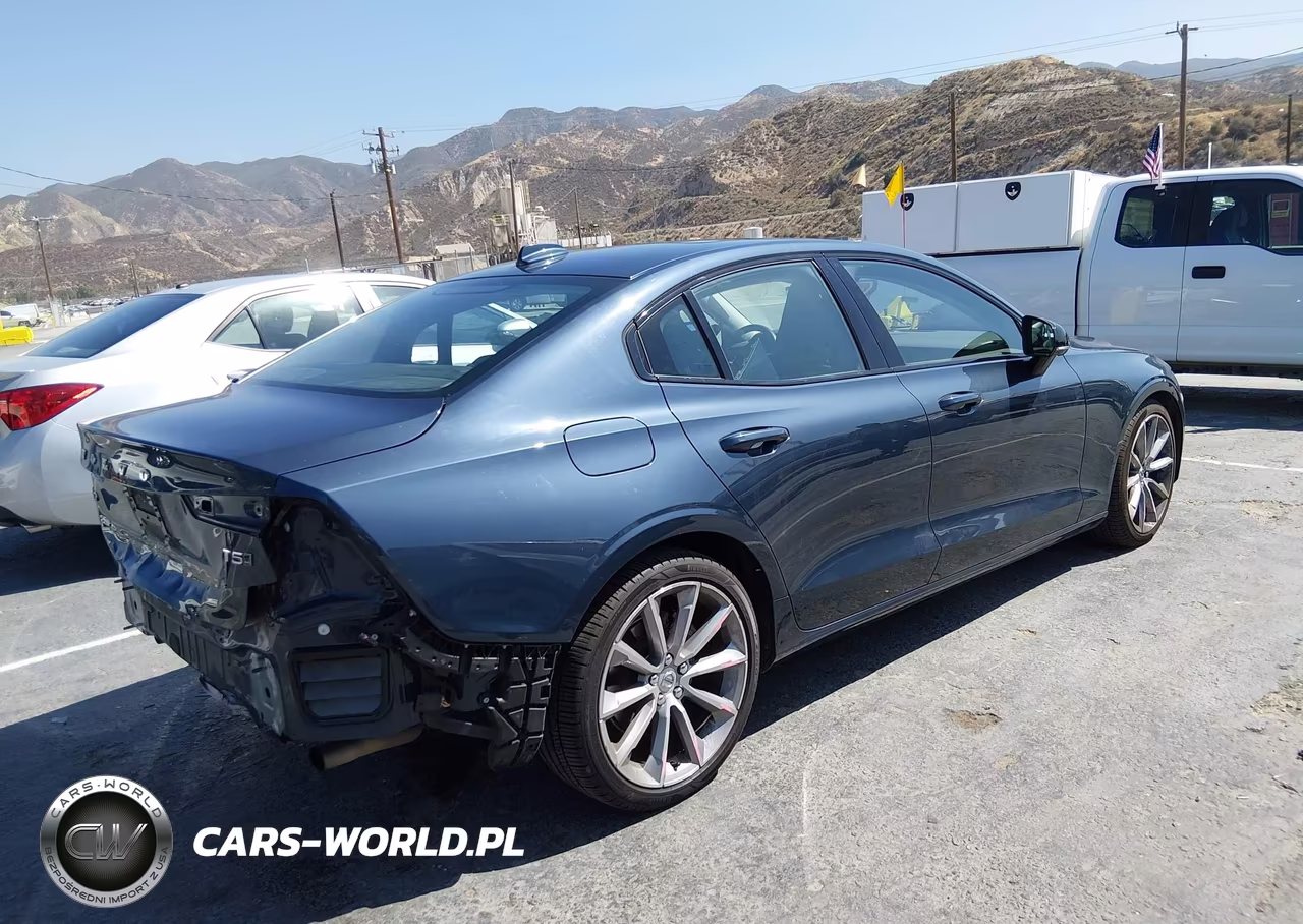 2021 Volvo S60 T5 Momentum VIN:7JR102TZ2MG117961 - 4