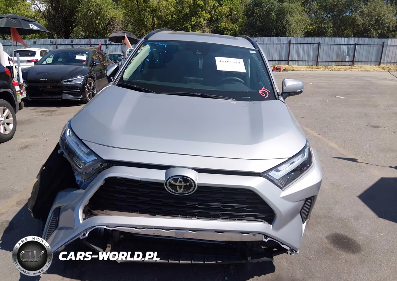 2025 Toyota Rav4 Xle VIN:2T3P1RFV2SW558532 - 13