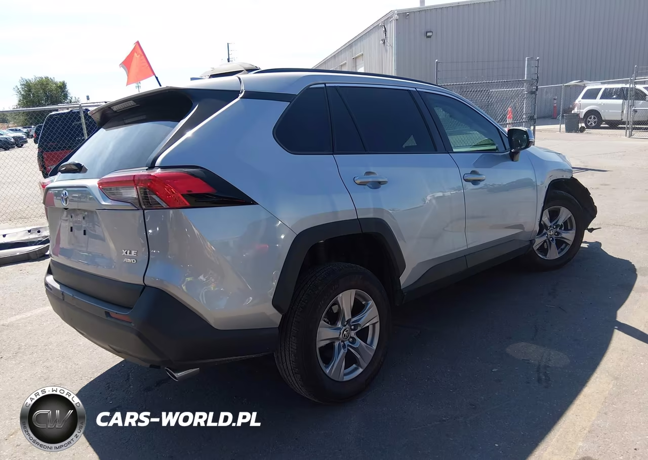 2025 Toyota Rav4 Xle VIN:2T3P1RFV2SW558532 - 4