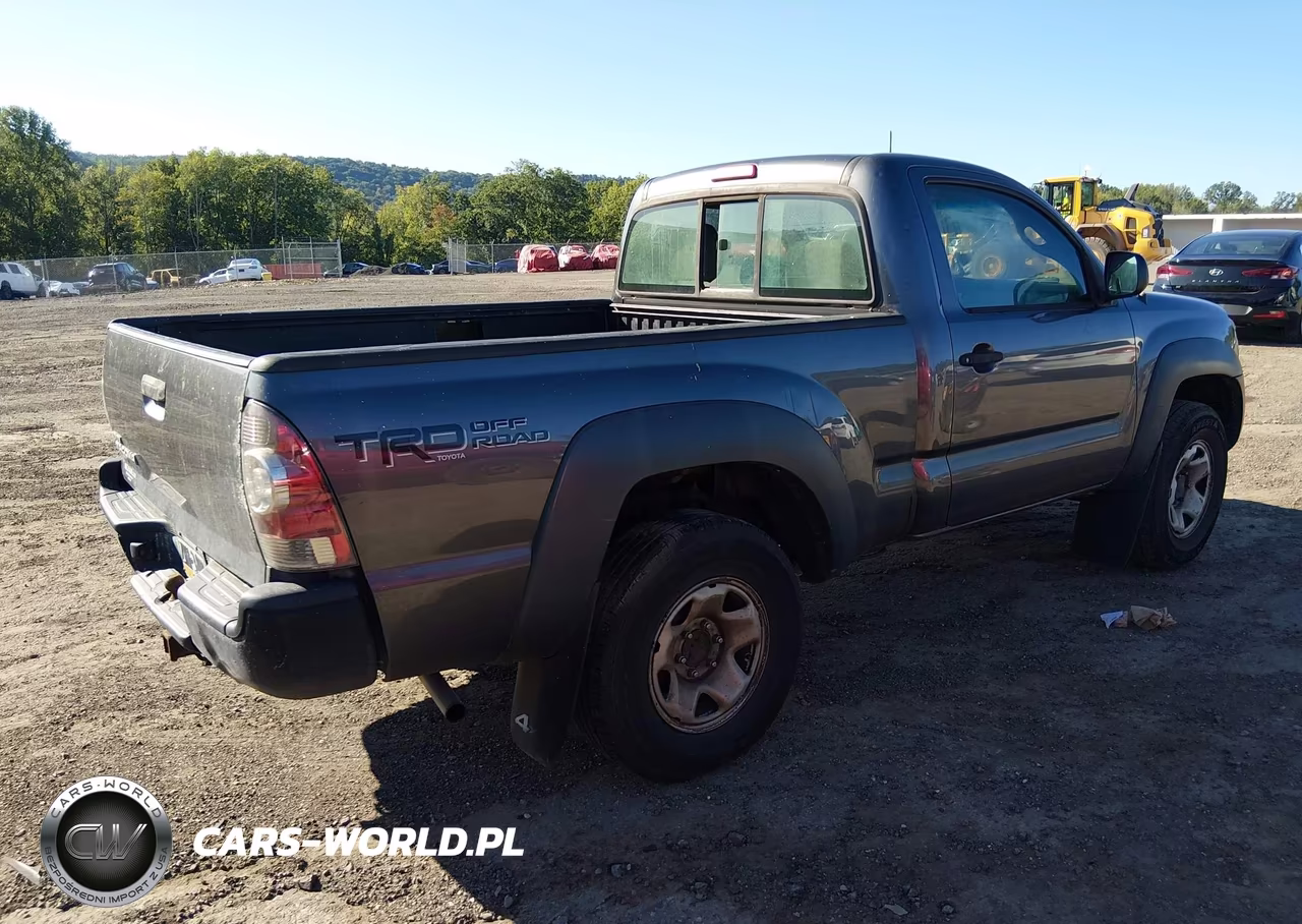 2011 Toyota Tacoma VIN:5TFPX4ENXBX002063 - 4