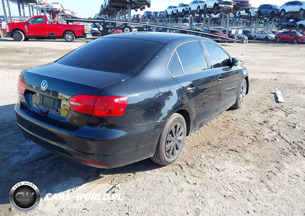 2013 Volkswagen Jetta 2.0L Base-2.0L S VIN:3VW2K7AJ3DM281276 - 4