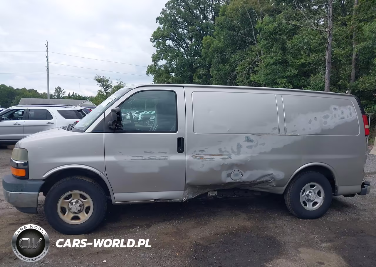 2007 Chevrolet Express Work Van VIN:1GCFG15X971153157 - 14