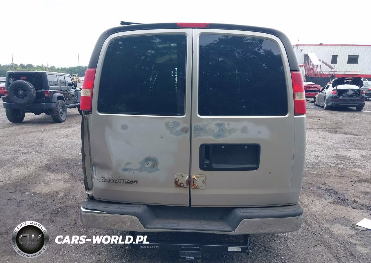 2007 Chevrolet Express Work Van VIN:1GCFG15X971153157 - 16