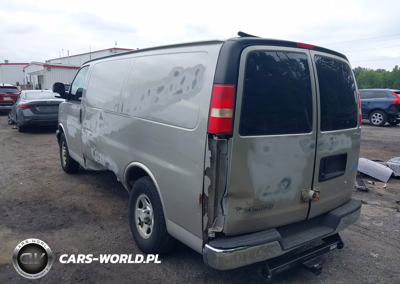 2007 Chevrolet Express Work Van VIN:1GCFG15X971153157 - 3