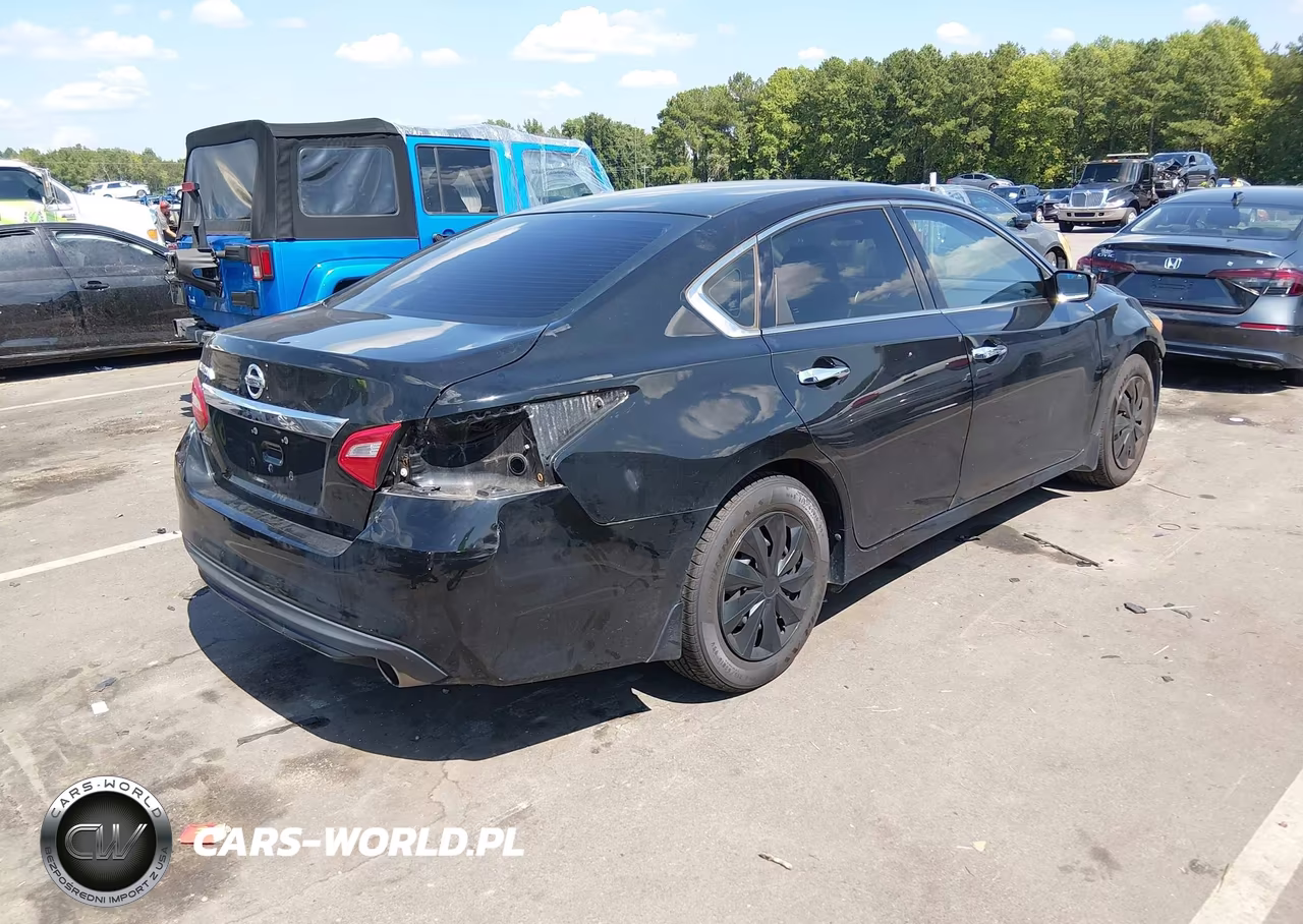 2017 Nissan Altima 2.5 S VIN:1N4AL3AP8HC478563 - 4