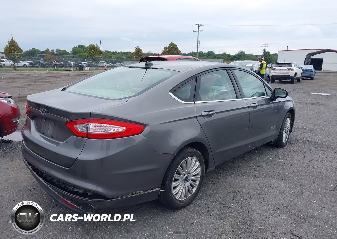 2014 Ford Fusion Hybrid Se VIN:3FA6P0LU4ER350782 - 4