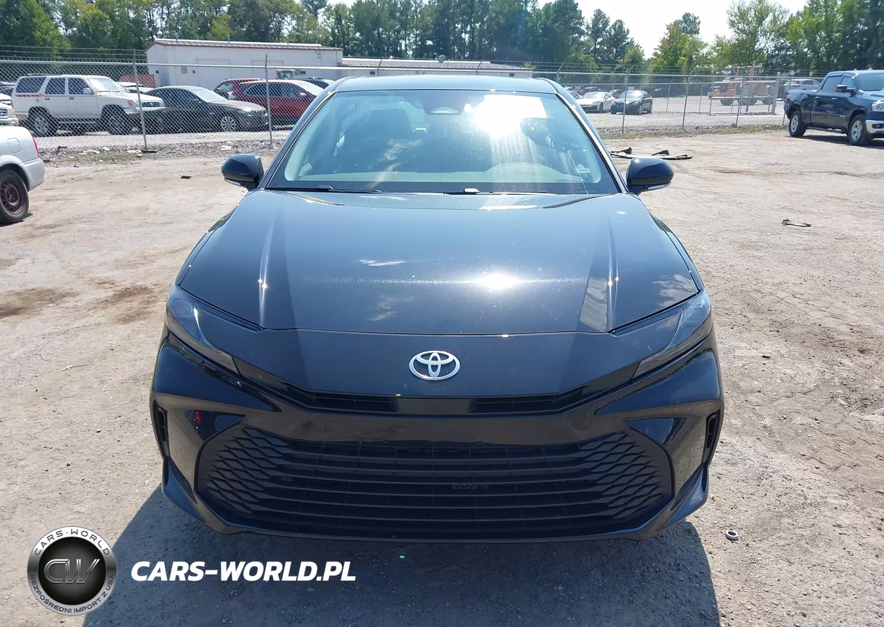 2026 Toyota Camry Le VIN:4T1DAACK0TU304892 - 12
