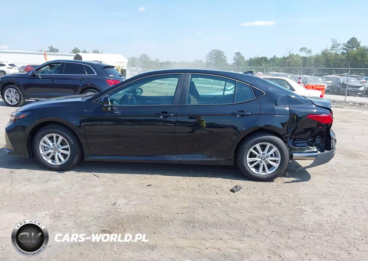 2026 Toyota Camry Le VIN:4T1DAACK0TU304892 - 14