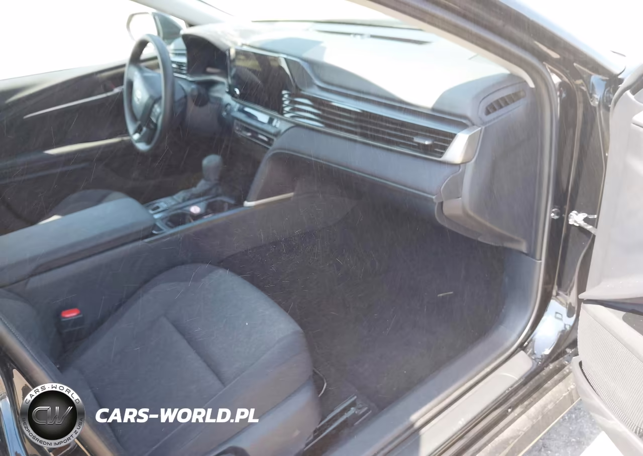 2026 Toyota Camry Le VIN:4T1DAACK0TU304892 - 5