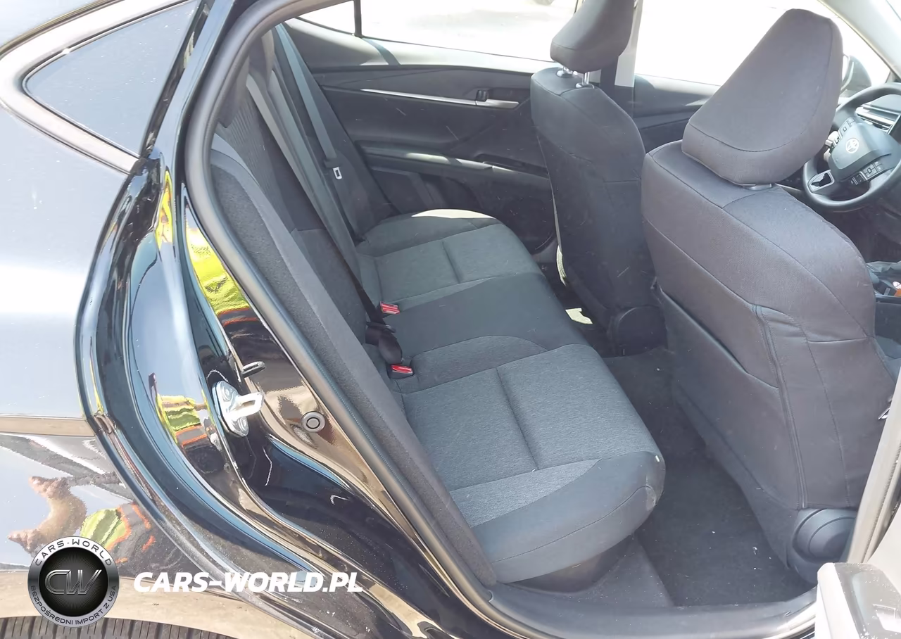 2026 Toyota Camry Le VIN:4T1DAACK0TU304892 - 8