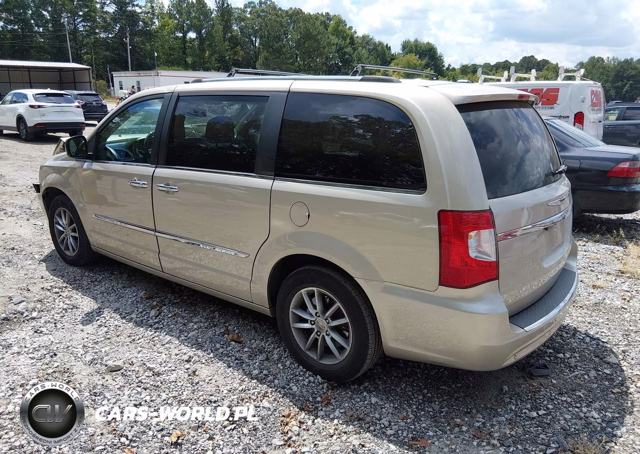 2014 Chrysler Town & Country Limited VIN:2C4RC1GG0ER180360 - 3