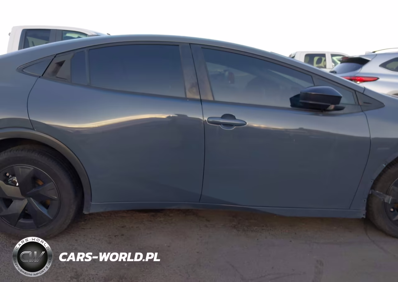 2023 Toyota Prius Le VIN:JTDACAAU7P3004817 - 14