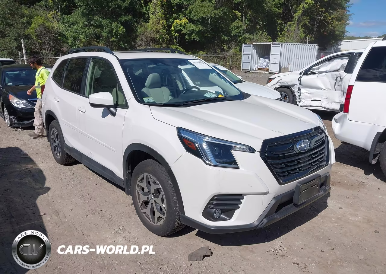 2024 Subaru Forester Premium