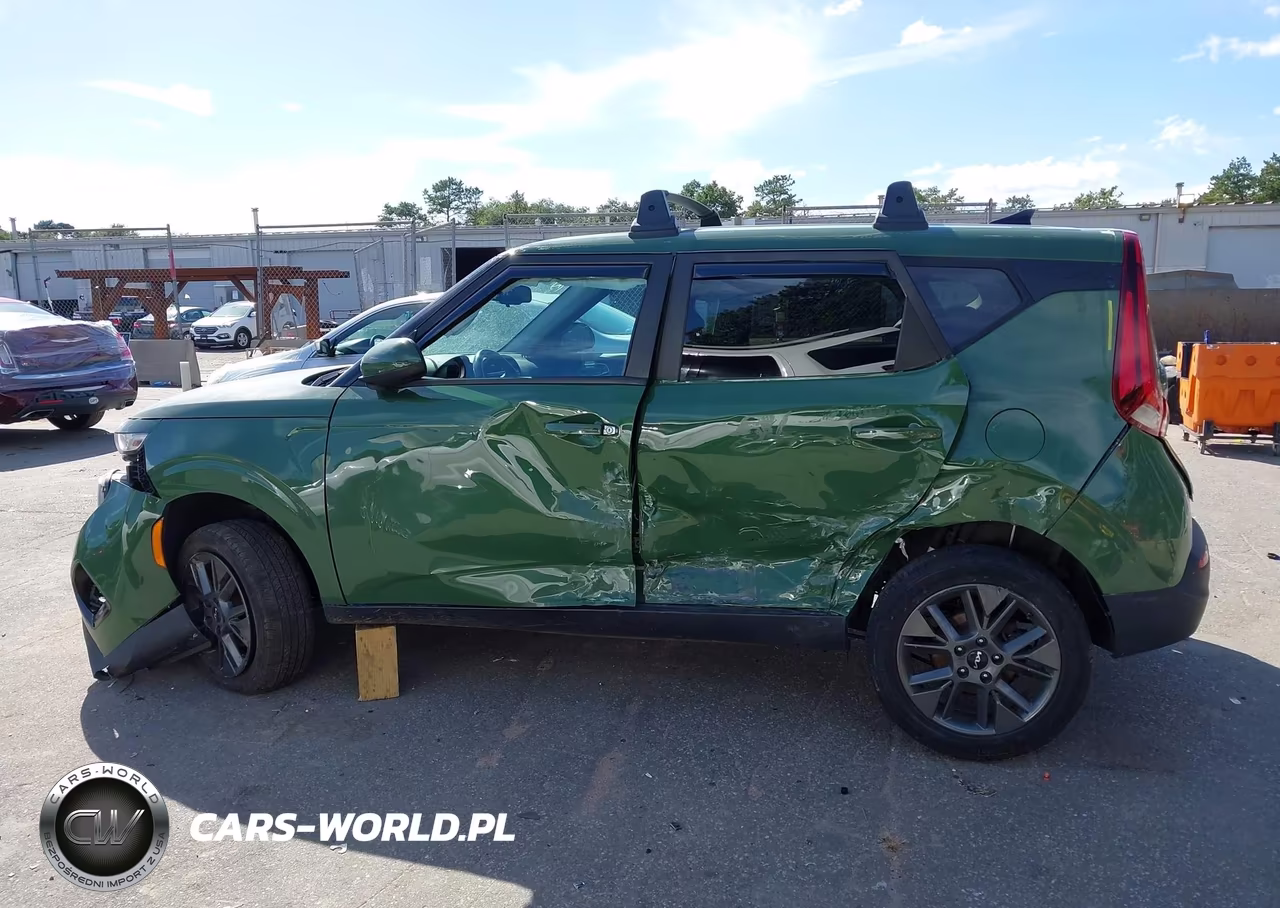 2022 Kia Soul Ex VIN:KNDJ33AU6N7156606 - 14