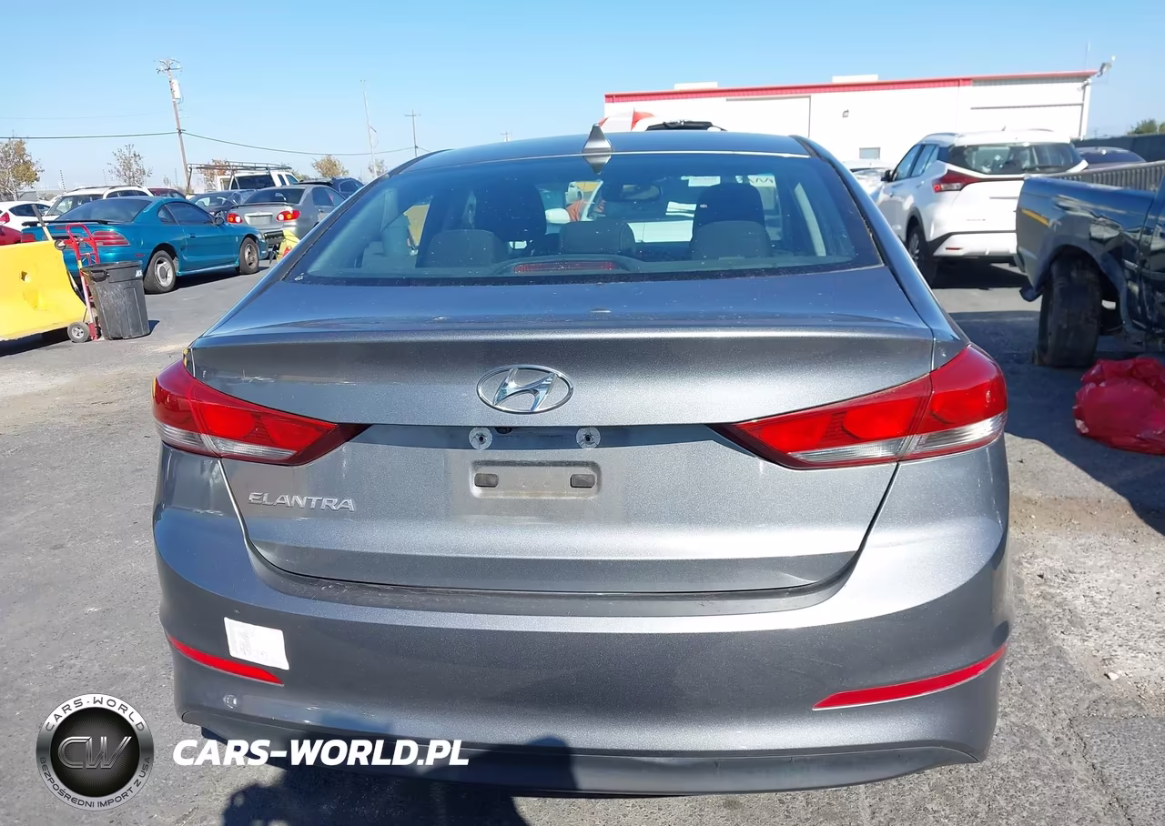 2018 Hyundai Elantra Value Edition VIN:KMHD84LF7JU512880 - 17