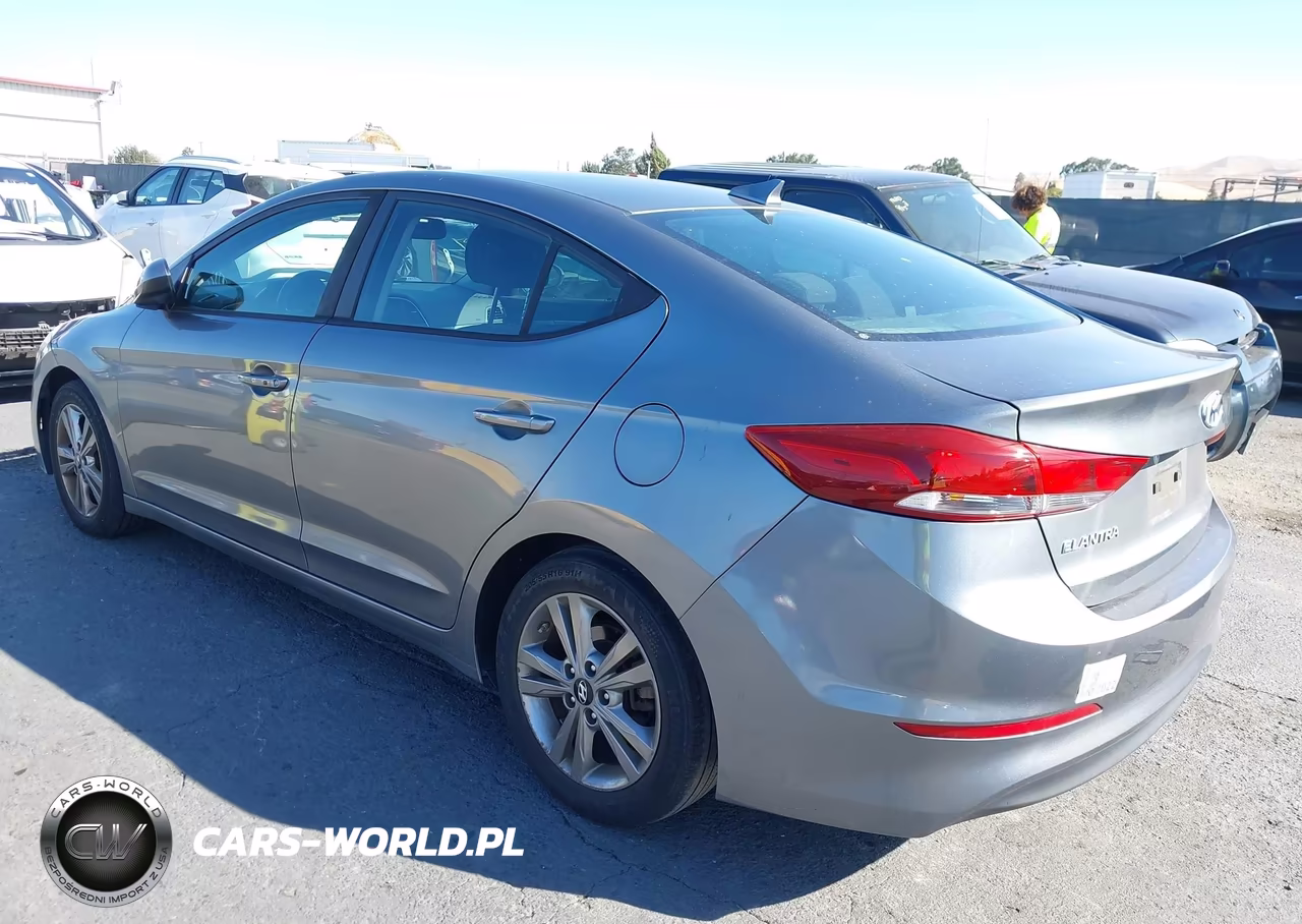 2018 Hyundai Elantra Value Edition VIN:KMHD84LF7JU512880 - 3