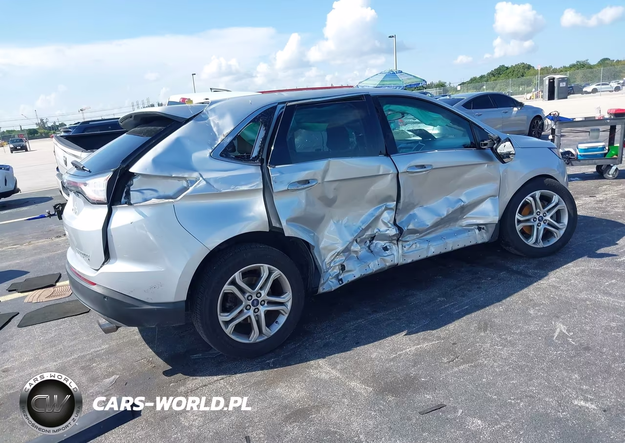 2018 Ford Edge Titanium VIN:2FMPK3K95JBB75183 - 4