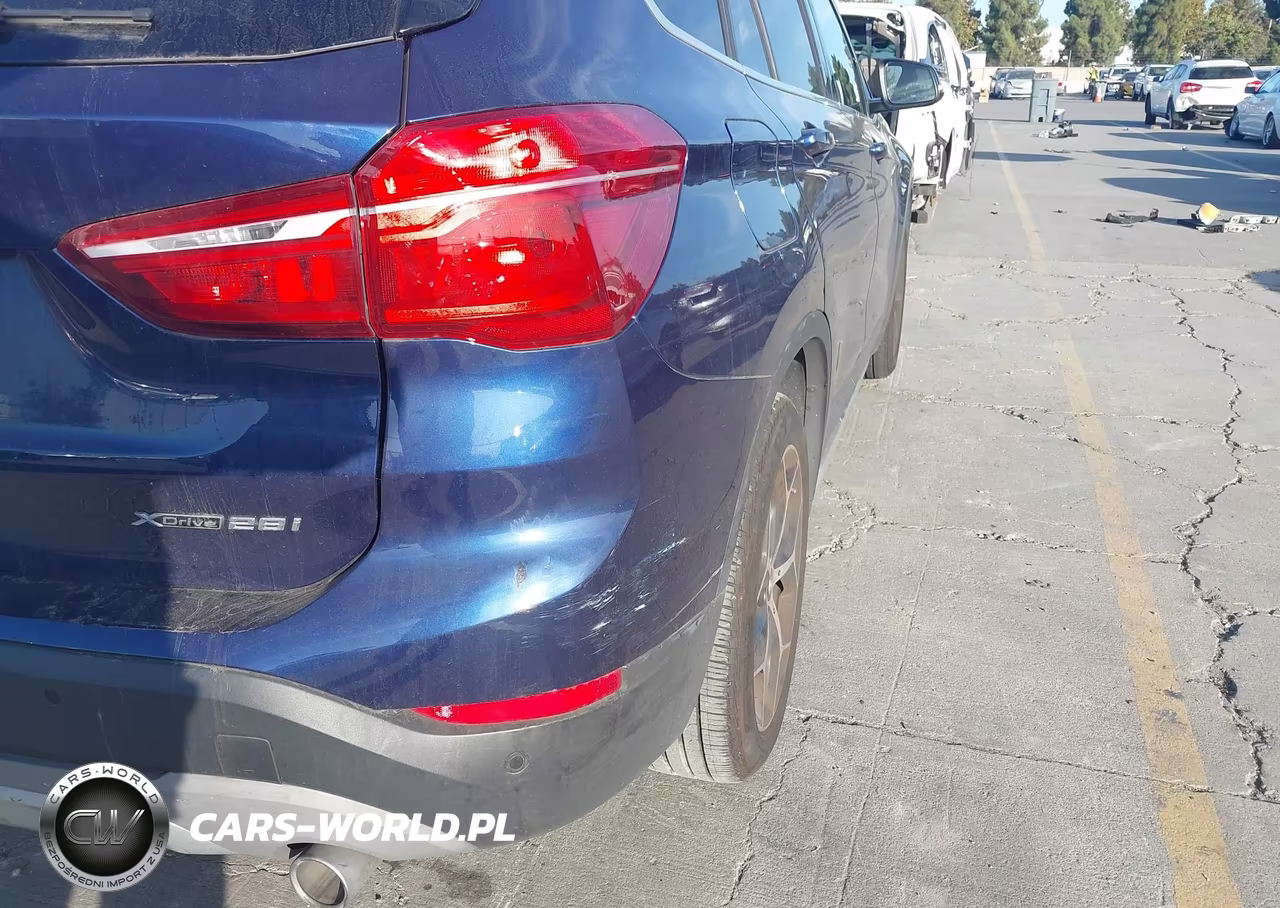 2019 BMW X1 xDrive28I VIN:WBXHT3C58K5L36930 - 17